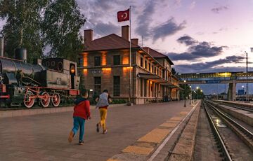 TREN ve UÇAKLI SİVAS & ERZİNCAN & ERZURUM & KARS TURU